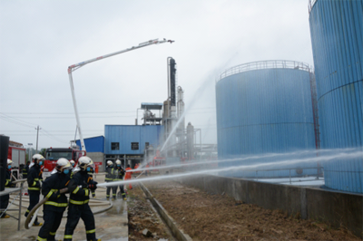 知行學(xué)安參加黃岡市危險(xiǎn)化學(xué)品事故應(yīng)急救援演練，聚焦甲醇泄漏應(yīng)急處置